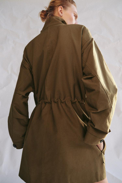 ZARA ПАРКА ОВЕРСАЙЗ ИЗ КОЛЛЕКЦИИ ZW, СВЕТЛО-БЕЖЕВЫЙ