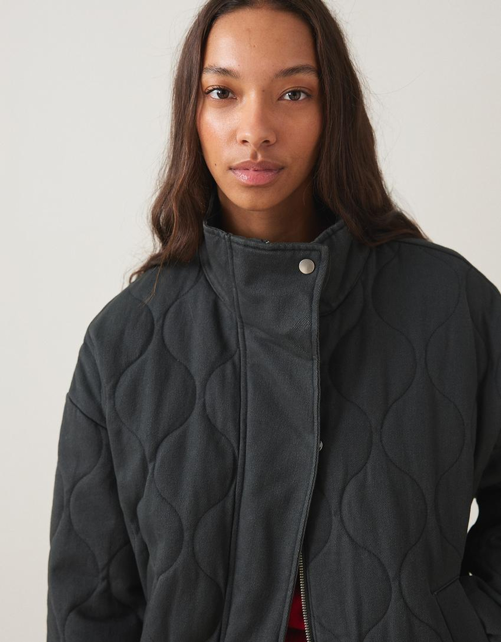 BERSHKA Стеганый бомбер, темно-серый