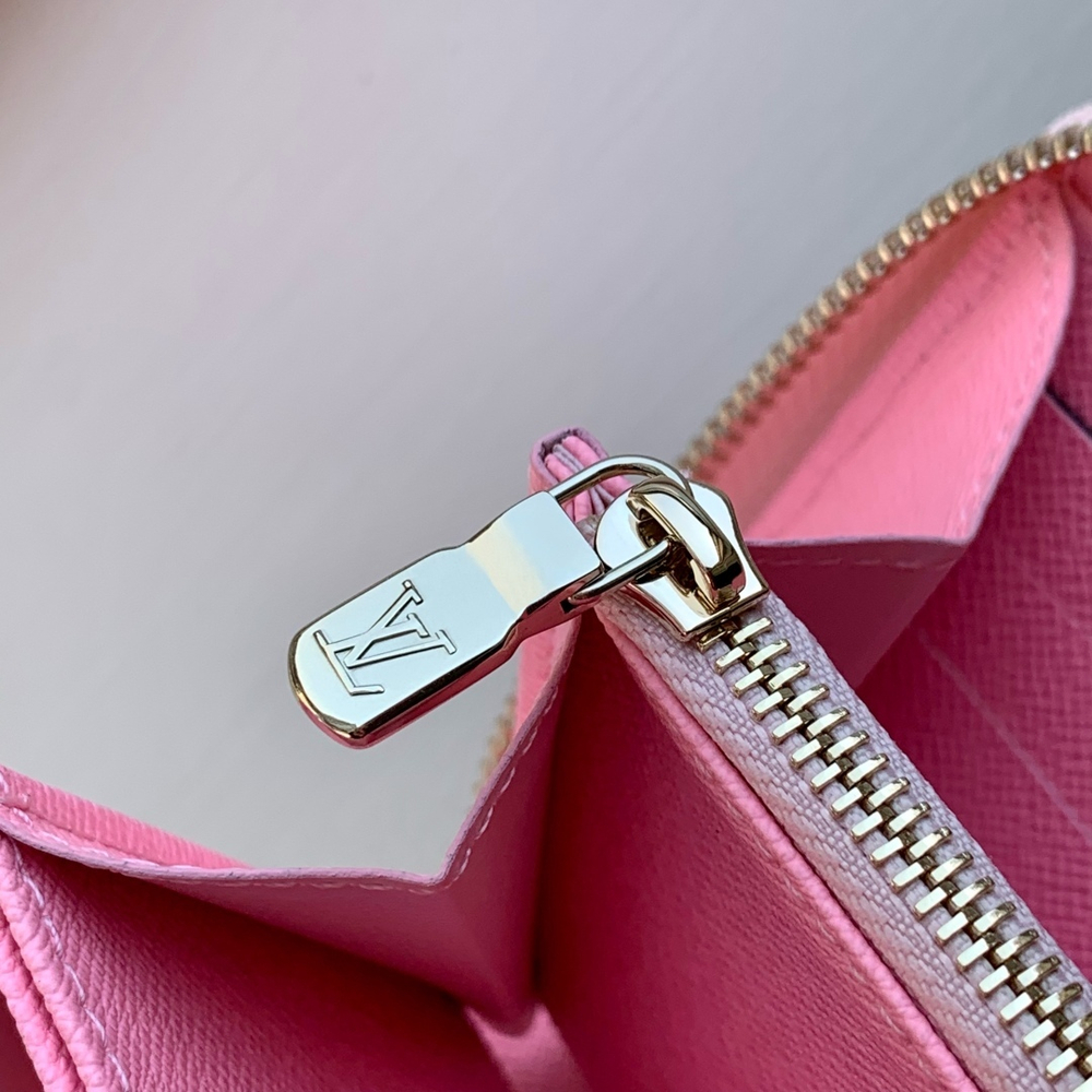 Louis Vuitton Zippy Wallet