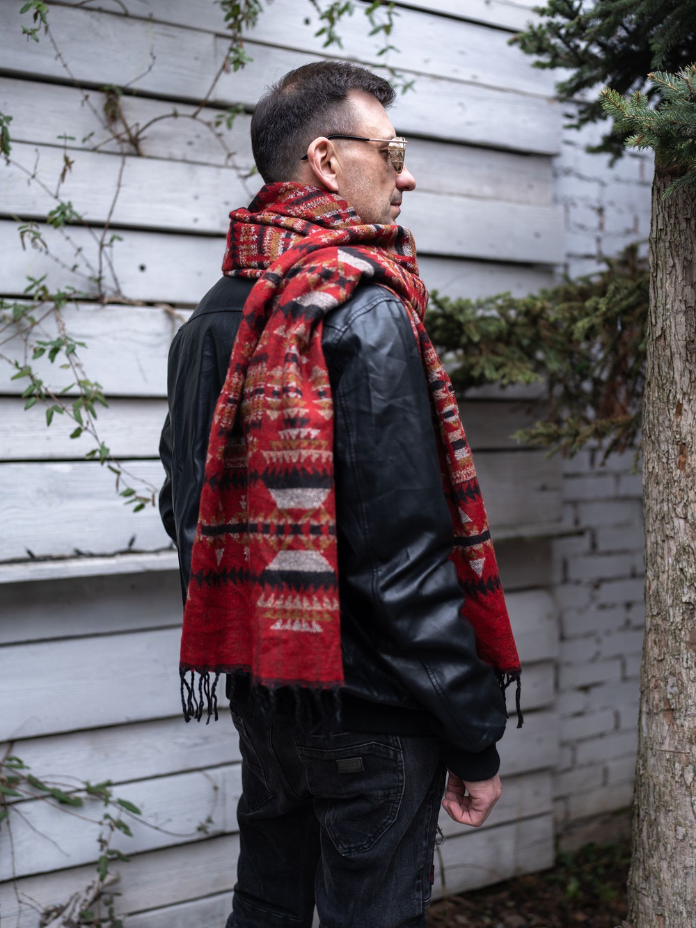 Шарф теплый с индейским орнаментом