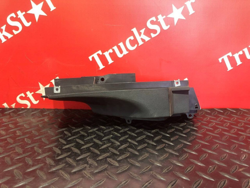 Накладка салона правая