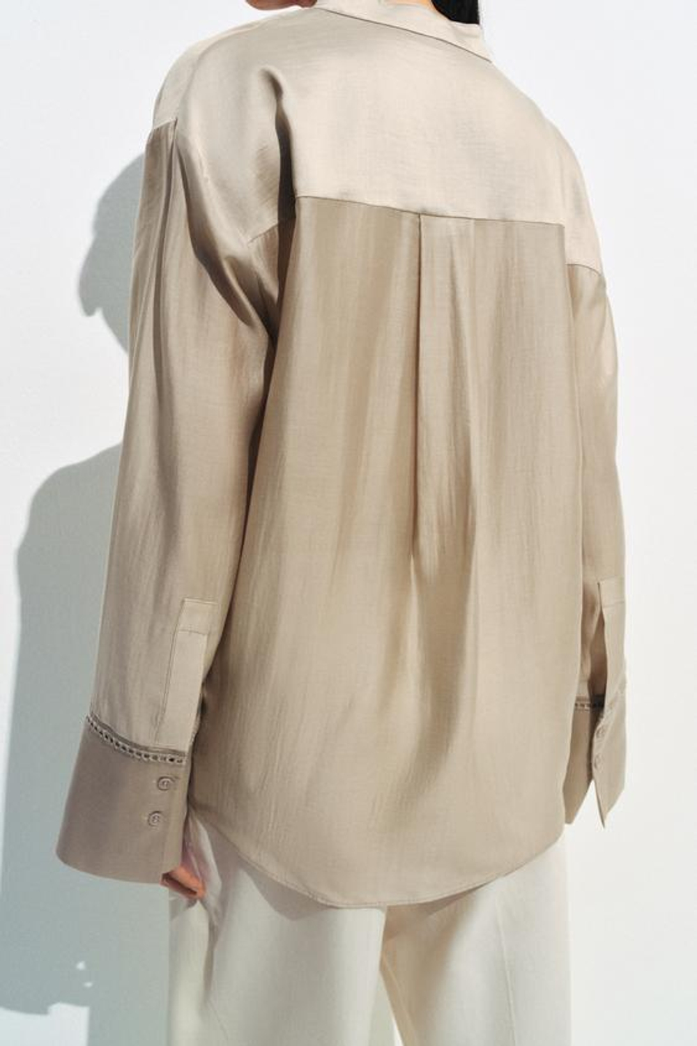 ZARA РУБАШКА С ВЫШИВКОЙ И КАРМАНОМ — ZW COLLECTION, СЕРО-КОРИЧНЕВЫЙ