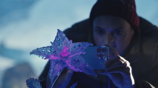 Apple iPhone 13 vs 13 Mini vs 13 Pro vs 13 Pro Max - Сравнение производительности процессора, характеристик камеры и экрана, цветов и дизайна.