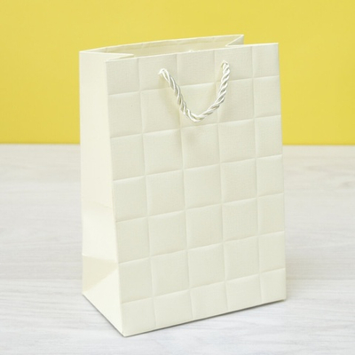 Пакет бумажный 14*20*8см с ручками "Квадраты" бежевый