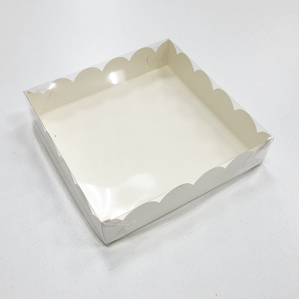 Коробка 20*20*3,5 см Белая