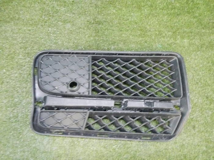 Решетка переднего бампера правая Mercedes G W463 (2018-н.в.)