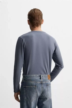 ZARA БАЗОВАЯ ФУТБОЛКА SLIM FIT, СИНИЙ