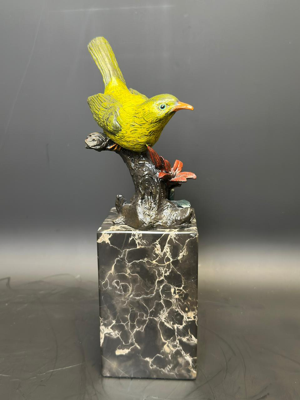 Бронзовая скульптура «Птица на ветке»