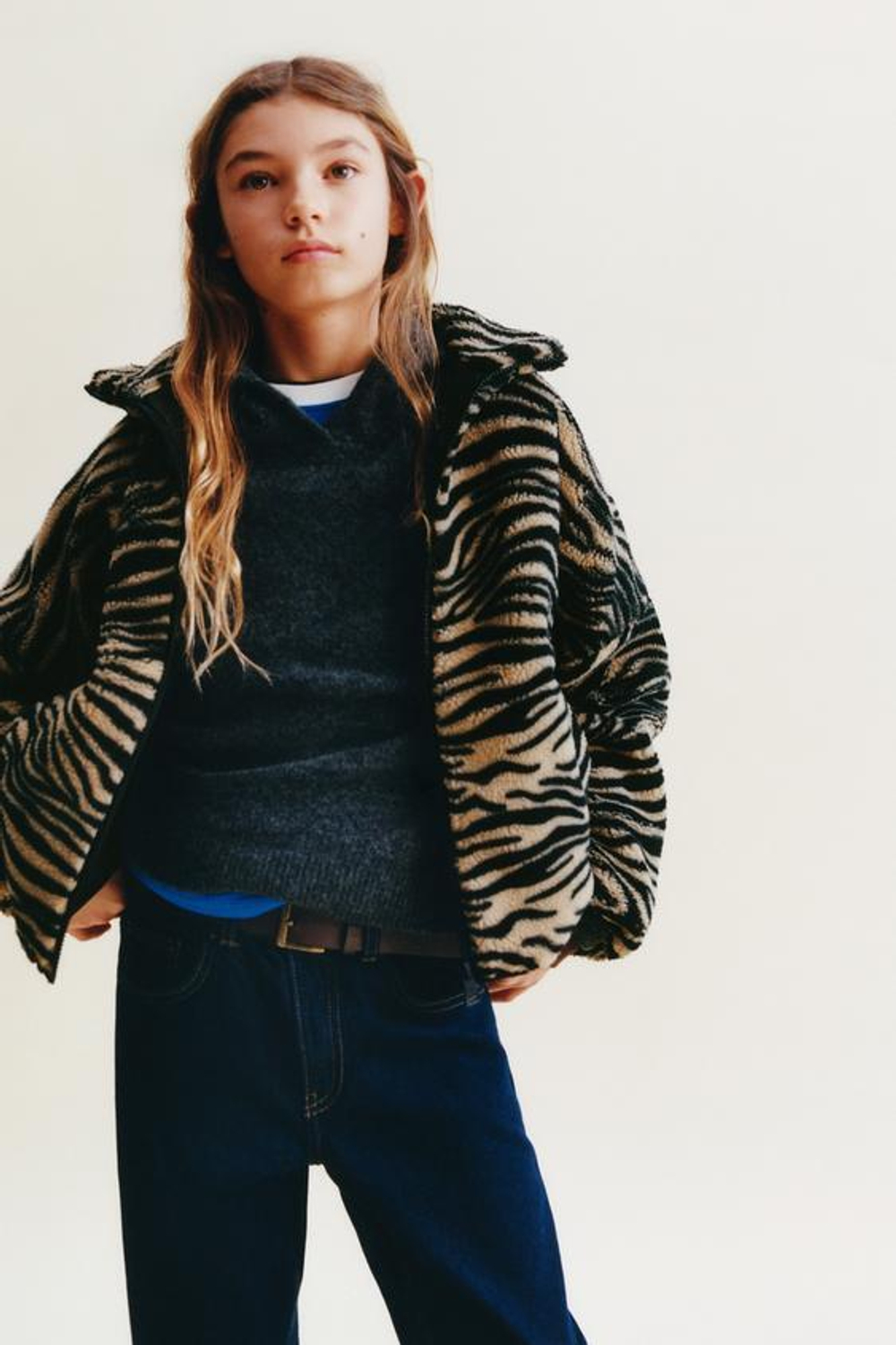 ZARA КУРТКА ИЗ ИСКУССТВЕННОЙ ОВЧИНЫ С ПРИНТОМ «ЗЕБРА», РАЗНОЦВЕТНЫЙ