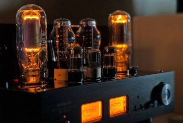 Ламповый или транзисторный усилитель?