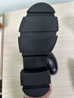 Ботинки женские(мех) 37р уценка_1325