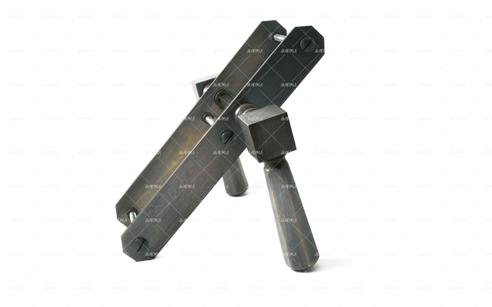 Ручка дверная латунная поворотная Грани пластина