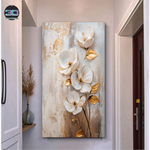 Белые цветы в золоте