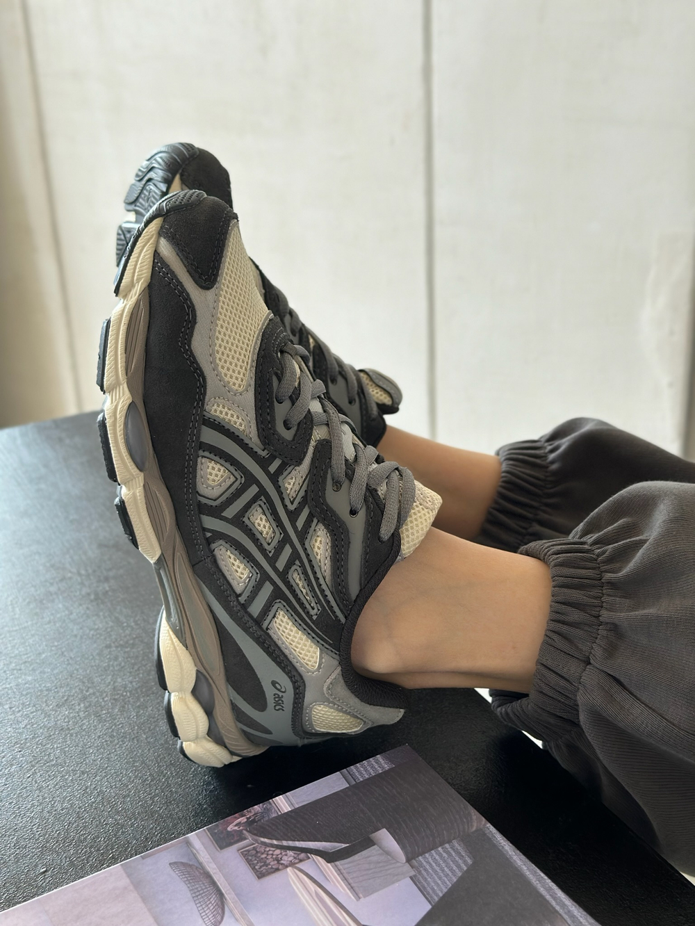 Кроссовки из натуральной замши