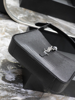 Saint Laurent Le 5 à 7 Hobo Bag