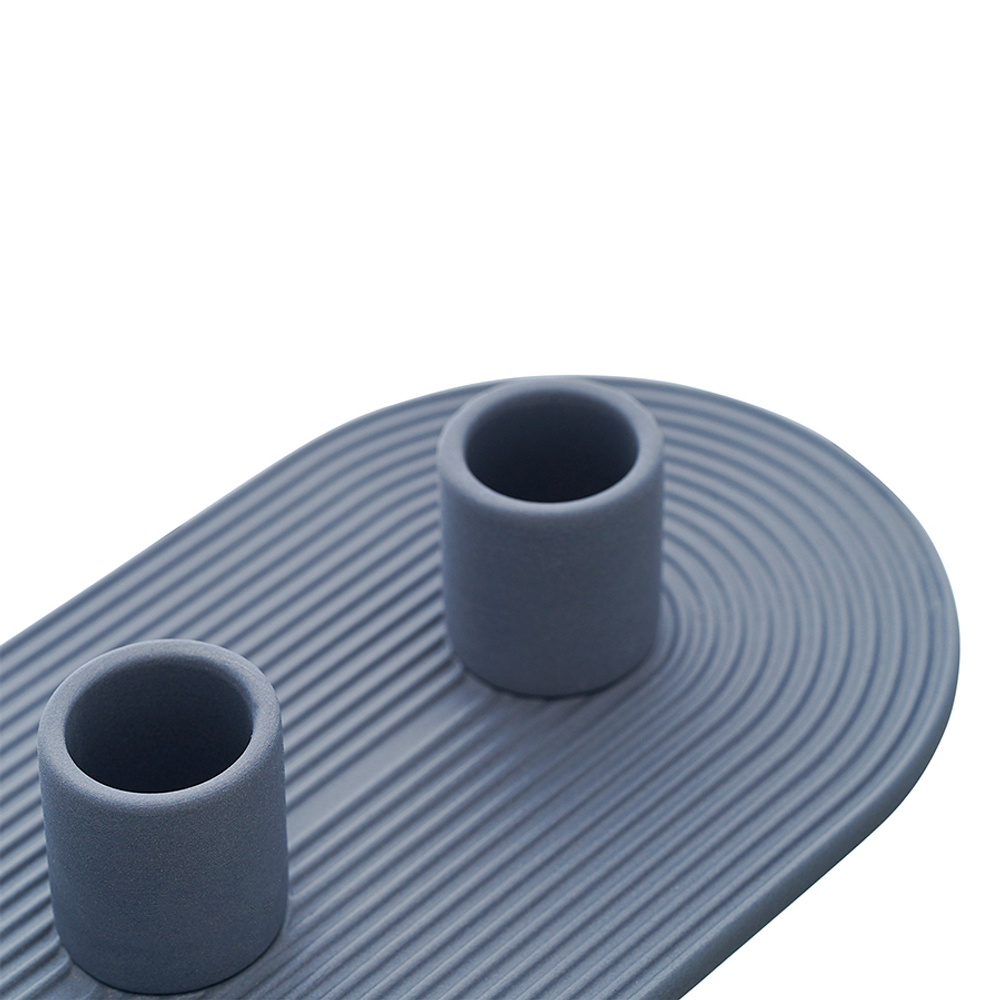 Подсвечник для 3 свечей из каменной керамики темно-синего цвета из коллекции essential