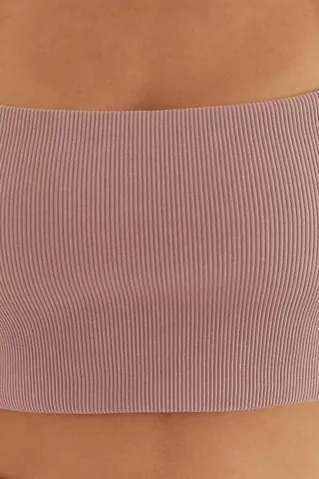 Кроп топ цвета розовое латте