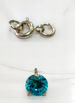 Ювелирная подвеска, на леске-невидимке