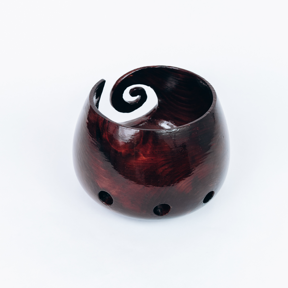 Деревянная клубочница из сибирского кедра для пряжи и ниток KL3