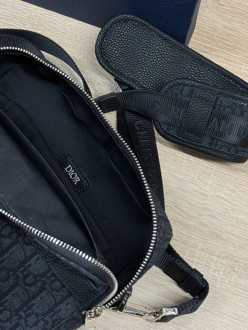 Сумка-мессенджер Dior
