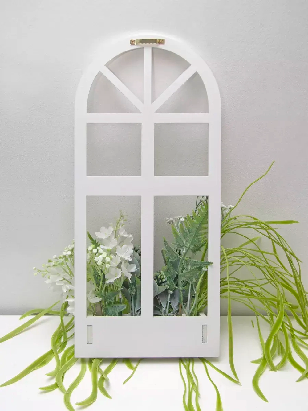 Панно на стену для интерьера "Окно с цветами"