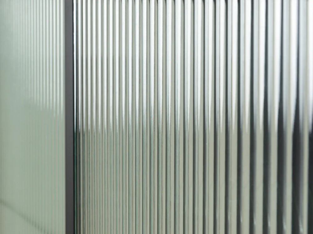 Витрина большая The One