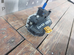 Замок двери задней левой Chevrolet Cruze Б/У Оригинал 3023881LH4