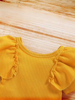 Летний костюм для девочки нарядный