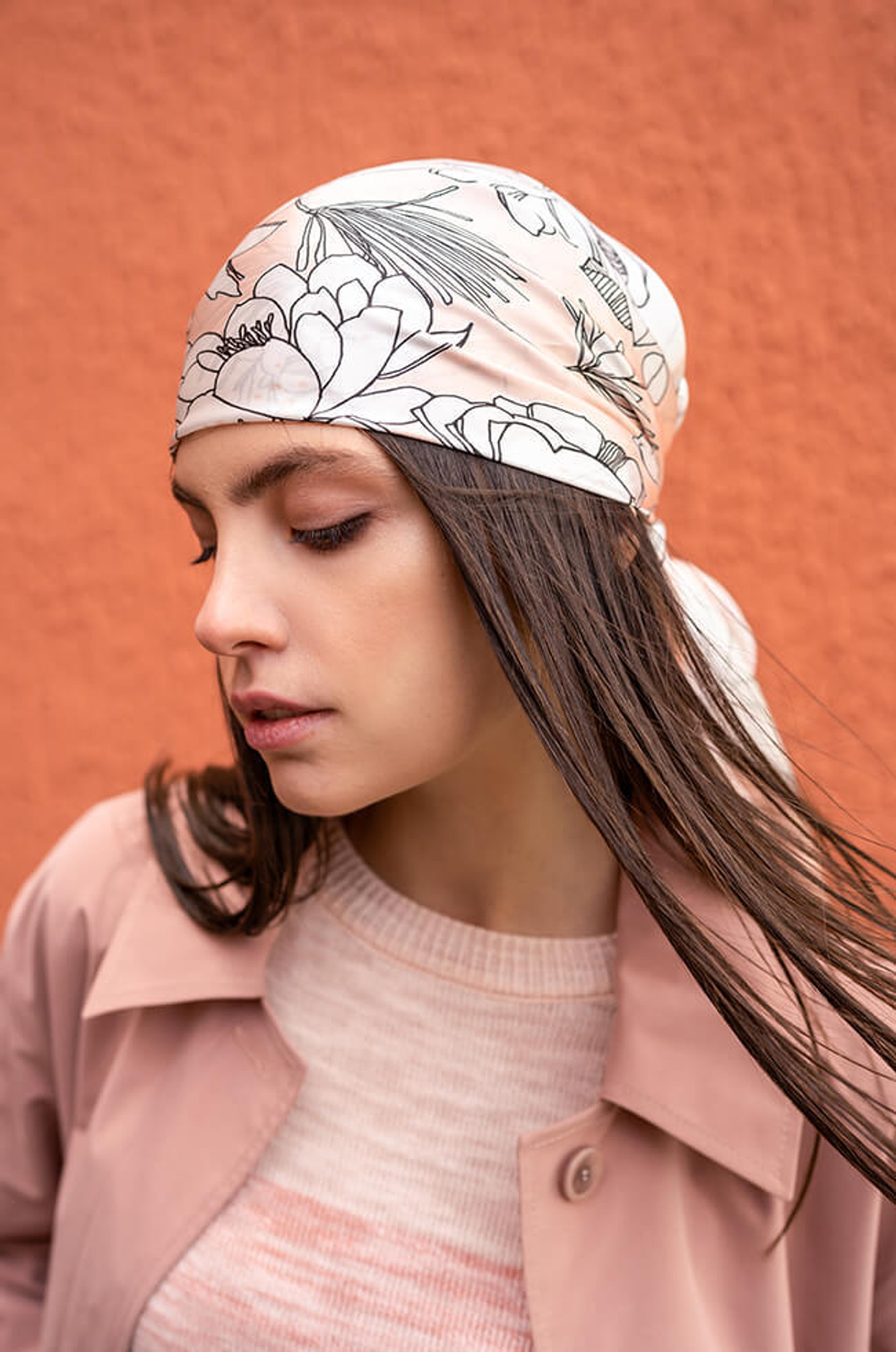 8336 Платок женский (персиковый принт)