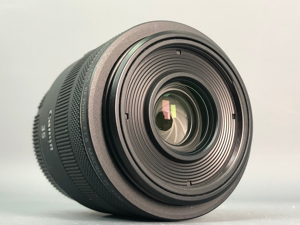 Canon RF 35mm 1.8 Macro IS STM