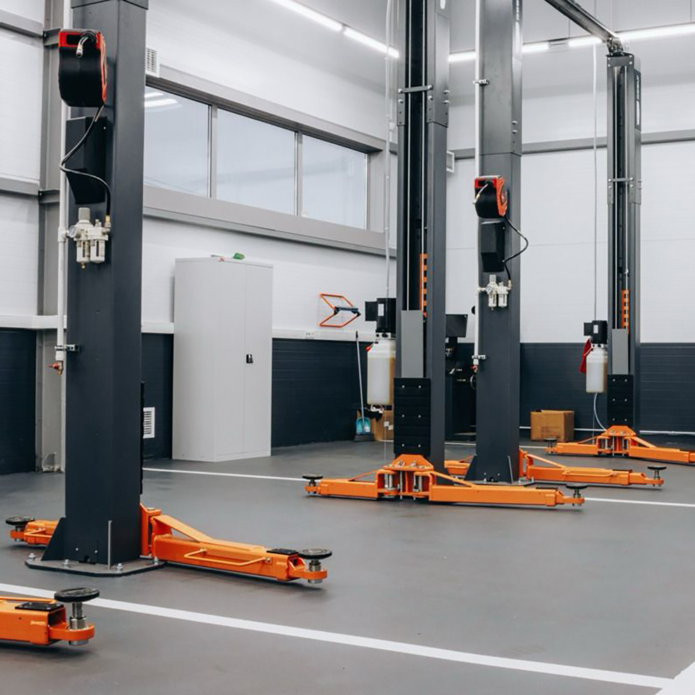 WDK-529 Подъемник двухстоечный с верхней синхронизацией 4 тонны, одност.разбл., 380В