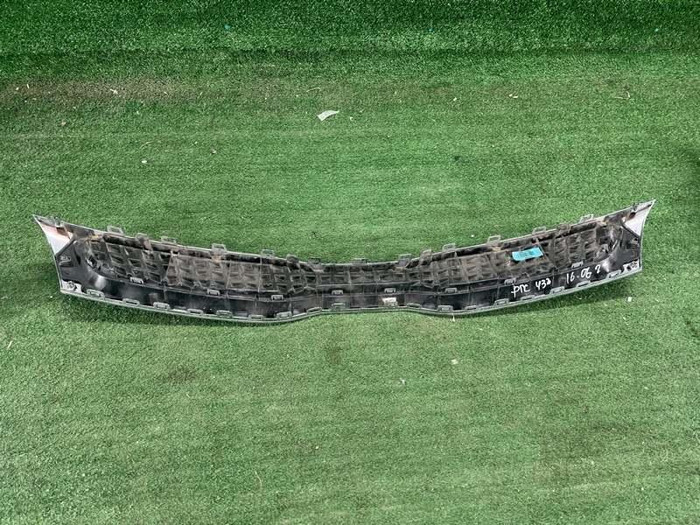 Решетка радиатора Kia Rio 4 X-Line 2017-н.в