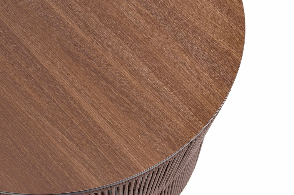 "Авиньон" журнальный стол из HPL круглый Ø70 H55, каркас из алюминия коричневый (RAL8016) муар, цвет "дуб", роуп коричневый круглый