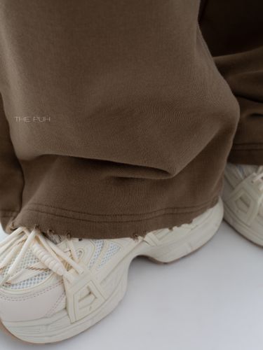 Спортивный костюм цвета хаки с лого