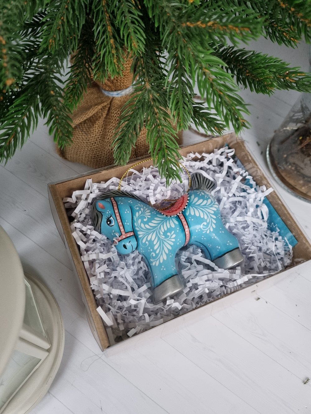 Конь-Огонь ёлочная игрушка из фарфора