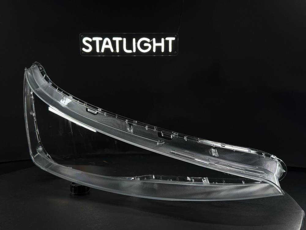 Правое стекло фары Hyundai Elantra 6 2018-2020 рест