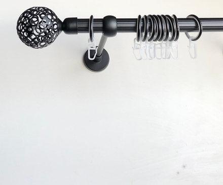 Карниз кованый рифленый для штор Шар ажурный d20 однорядный, цвет черный матовый