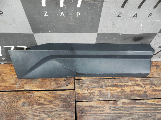 Накладка двери задней правой Geely Coolray 19-нв Б/У Оригинал 5081037900