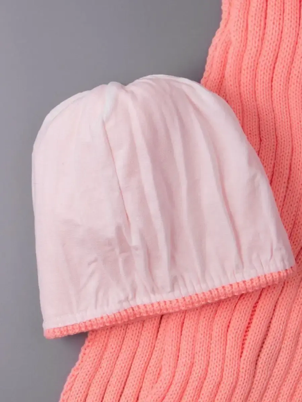 Шапка для девочки осенняя и шарф