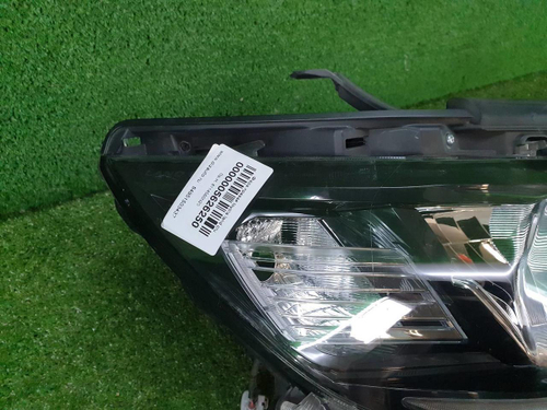 Фара правая Toyota Land Cruiser Prado 150 (2017-н.в.) LED