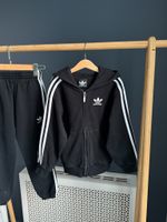 Костюм Balenciaga, 128