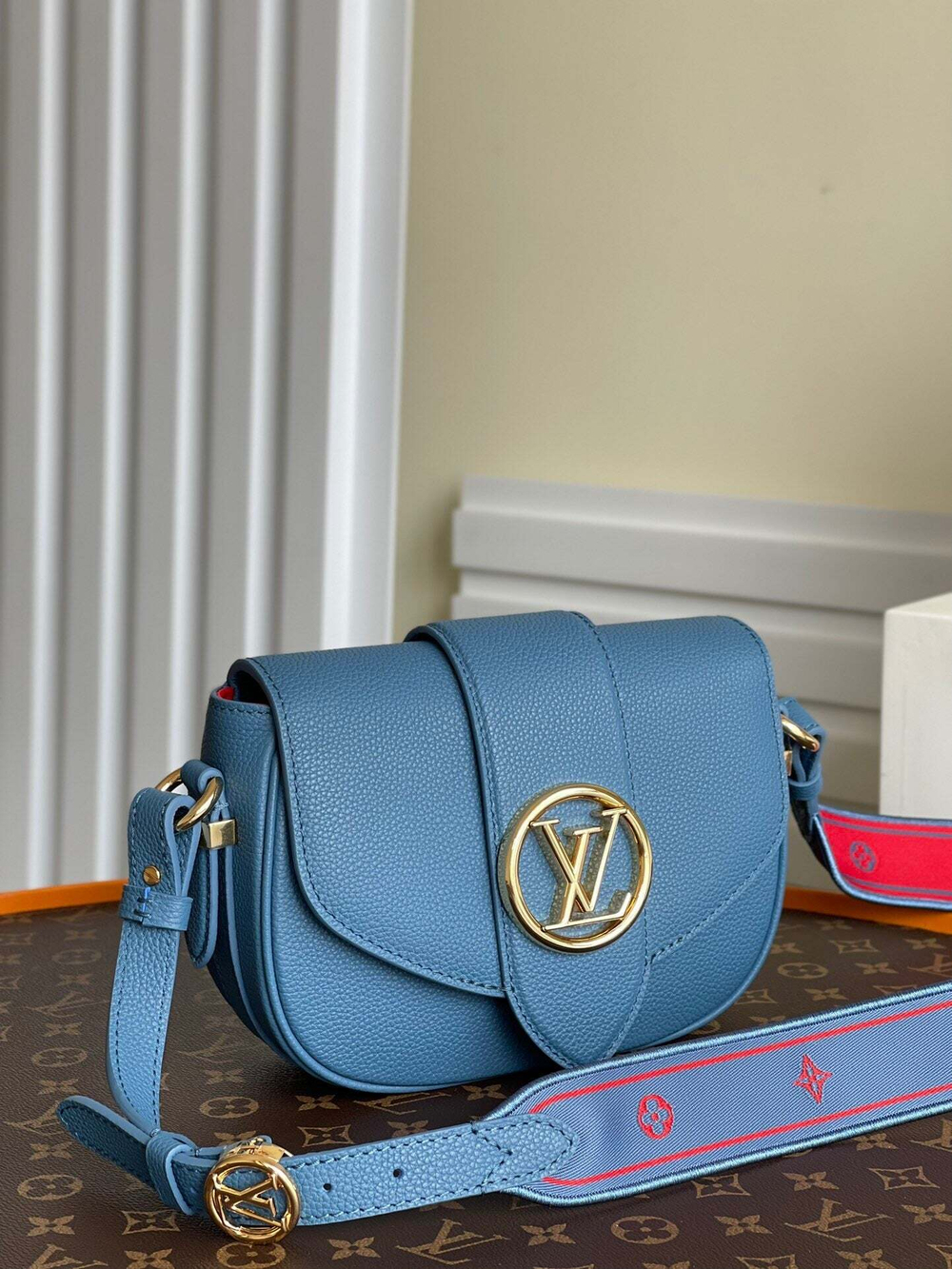 Louis Vuitton Pont 9 Soft PM