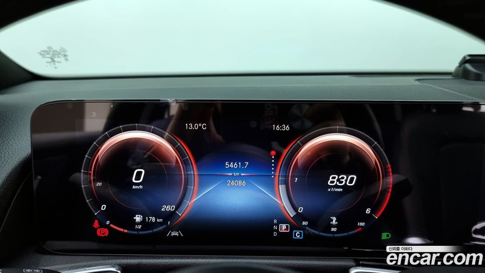 Mercedes-Benz GLB-Class X247 GLB200 d (08.2021)