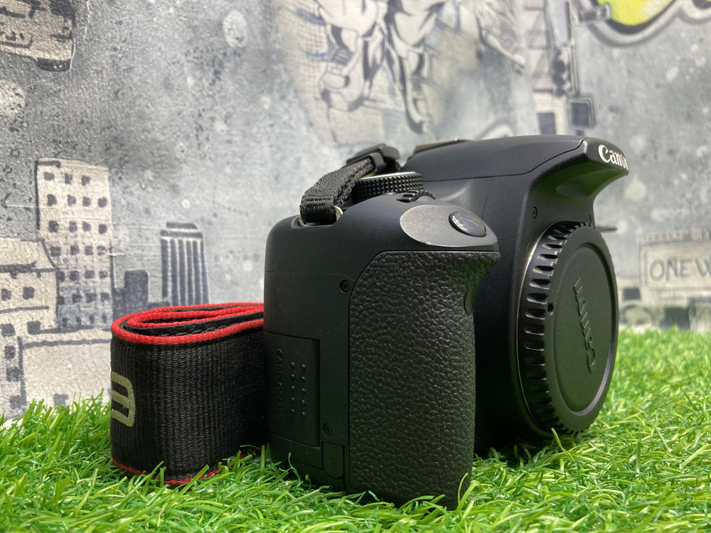 Canon EOS 500D 8.800 кадров