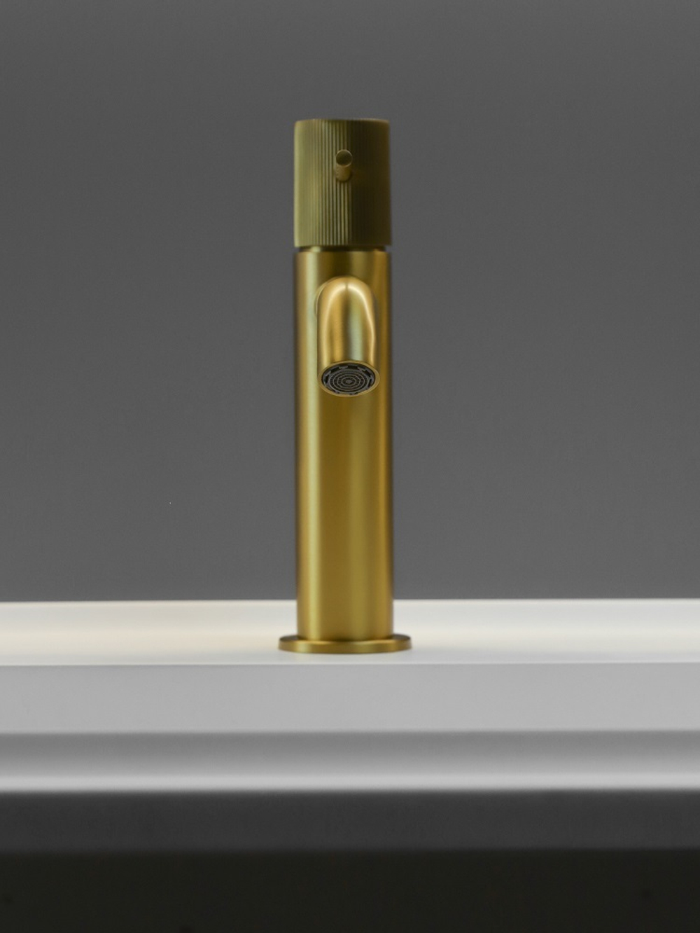 Смеситель для раковины AltroBagno Bilancia 0142 BG