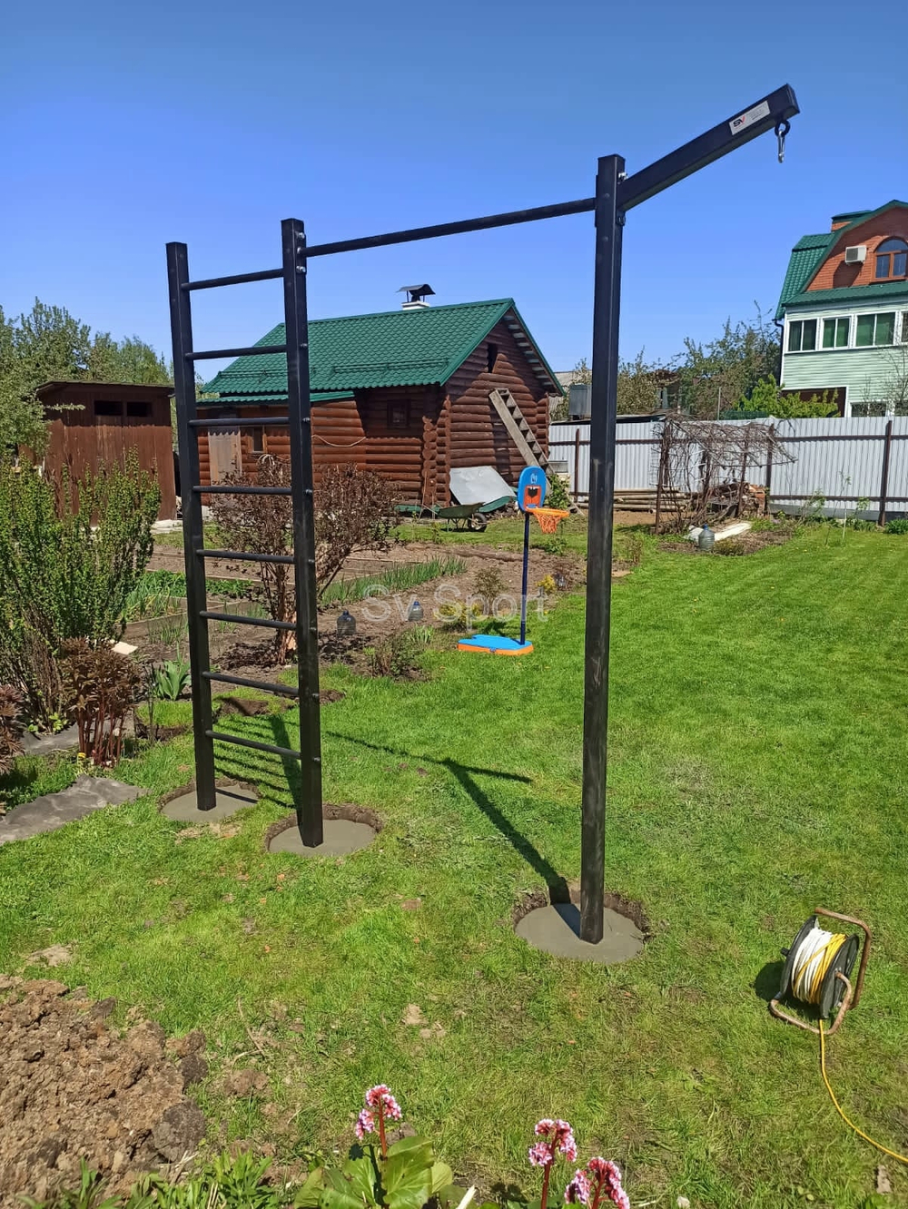 Монтаж уличной шведской стенки Sv Sport (3 вертикальных столба)