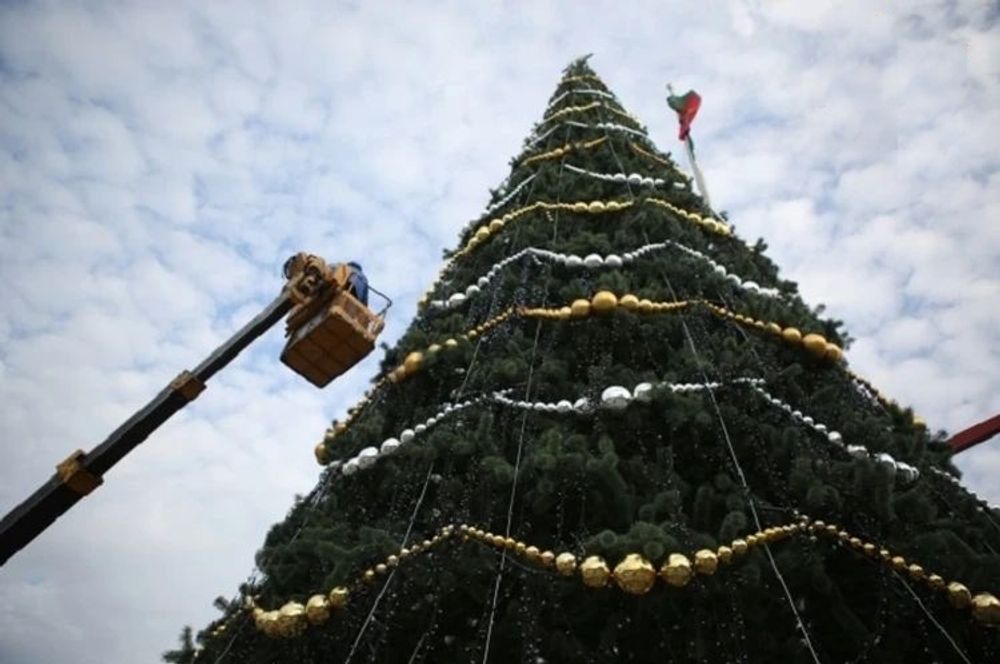 Большие Бусы из шаров разного диаметра