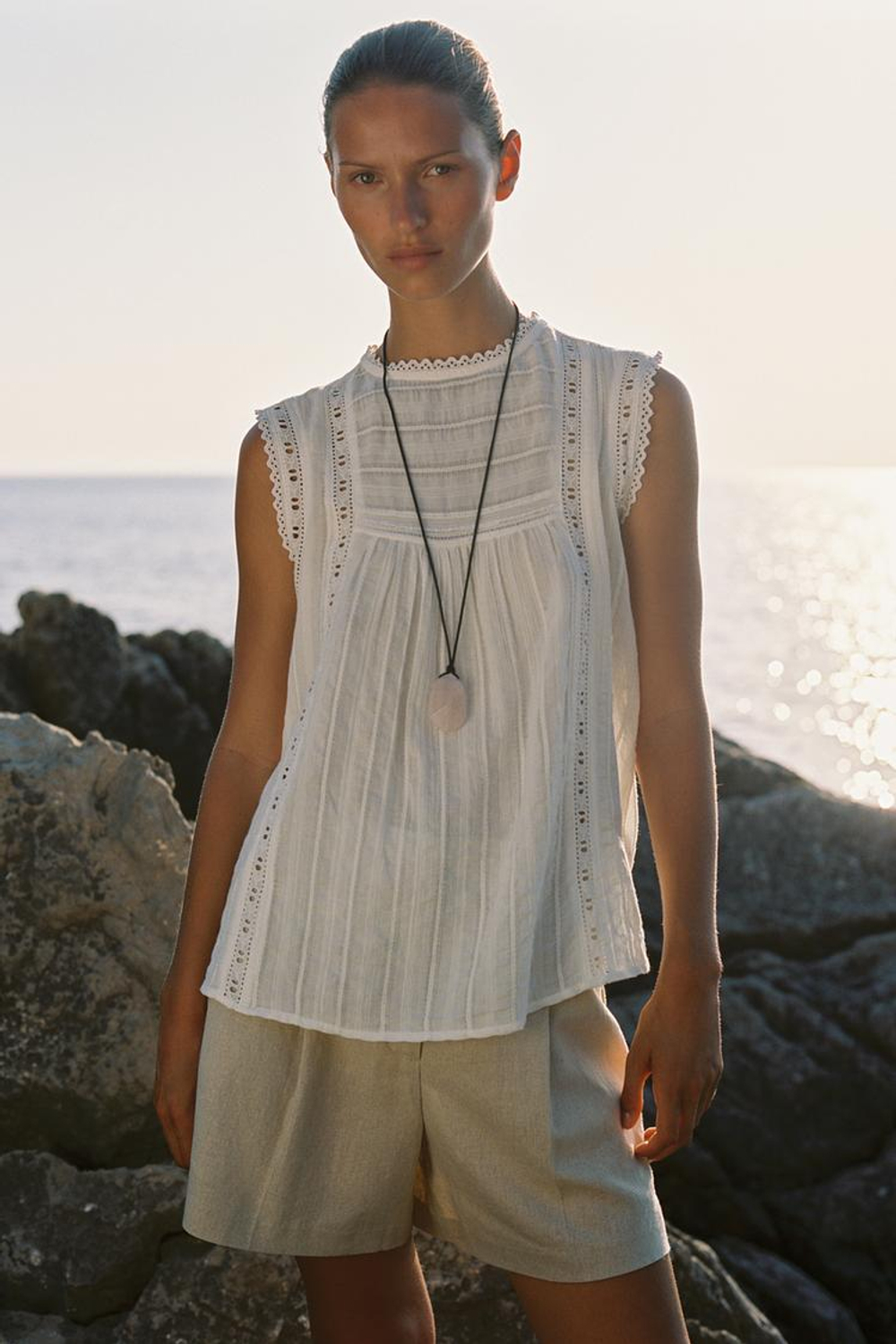 ZARA РОМАНТИЧНЫЙ ТОП БЕЗ РУКАВОВ, ЭКРЮ