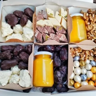 Подарочный набор «Поздравляю» / 2,1 кг