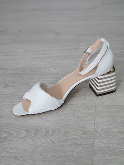 Босоножки женские LIANREZA 0679\597-0152